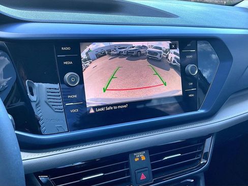 Certified 2024 Volkswagen Taos SE image 26