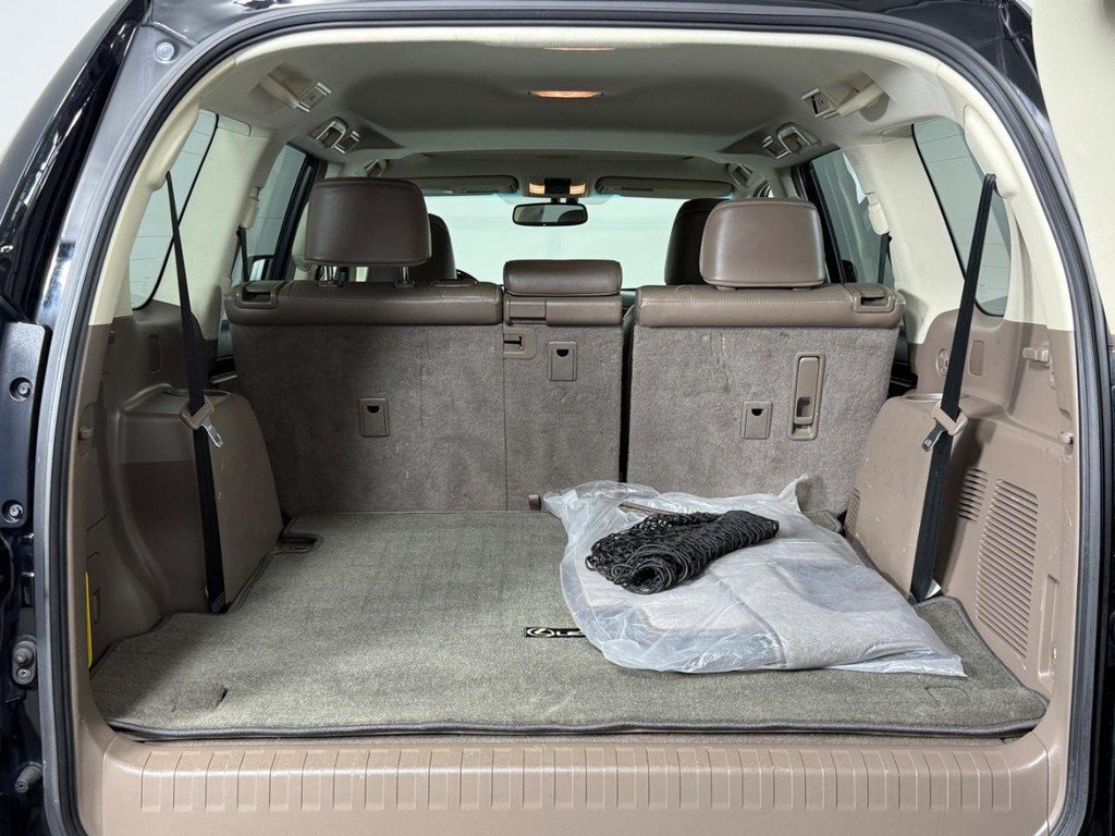 Used 2017 Lexus GX 460 Premium w/ Premium Package AWD/4WD image 6