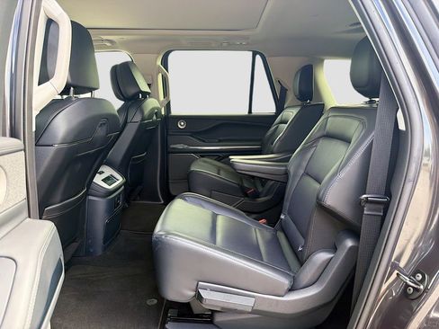 Used 2025 Lincoln Navigator L Reserve image 26