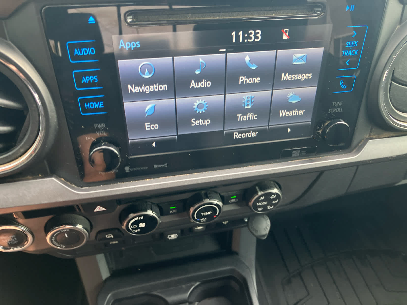 Used 2018 Toyota Tacoma TRD Off-Road AWD/4WD image 23