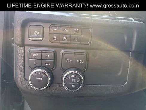 Used 2025 Chevrolet Suburban RST w/ Comfort Package AWD/4WD image 15