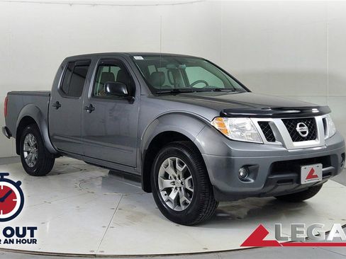 Used 2021 Nissan Frontier SV image 1