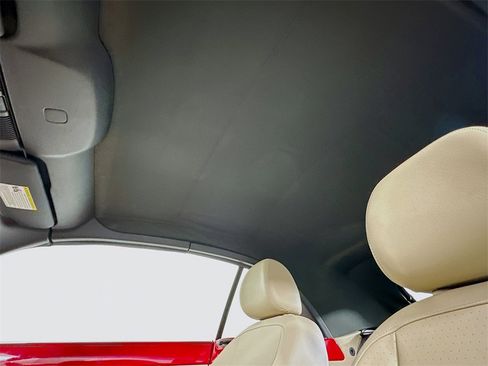 Used 2015 Volkswagen Beetle 1.8T image 11