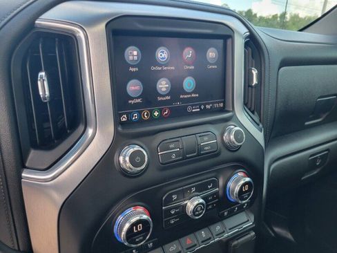 Used 2021 GMC Sierra 1500 SLT w/ SLT Premium Package AWD/4WD image 22
