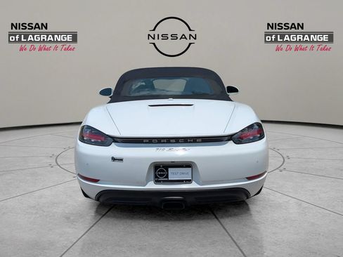 Used 2018 Porsche 718 Boxster RWD image 6