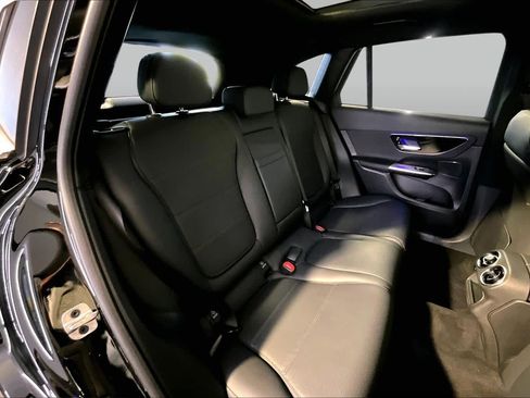 Used 2026 Mercedes-Benz GLC 300 4MATIC image 20