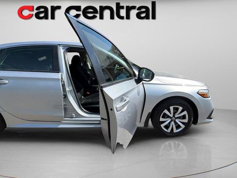 Used 2024 Honda Civic LX image 9