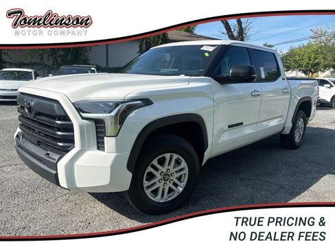 Used 2025 Toyota Tundra SR5 w/ SR5 Premium Package AWD/4WD image 1