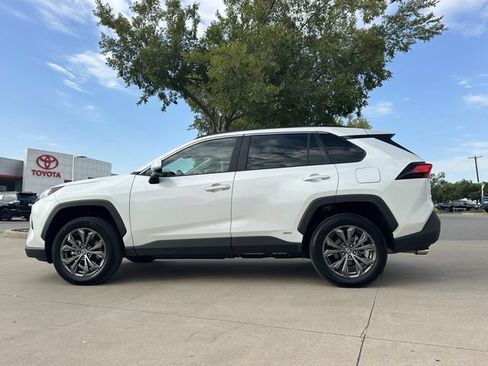 Used 2023 Toyota RAV4 XLE Premium AWD/4WD image 2