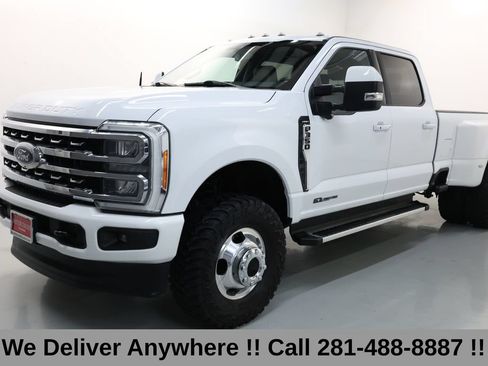 Used 2023 Ford F350 Lariat w/ FX4 Off-Road Package AWD/4WD image 3
