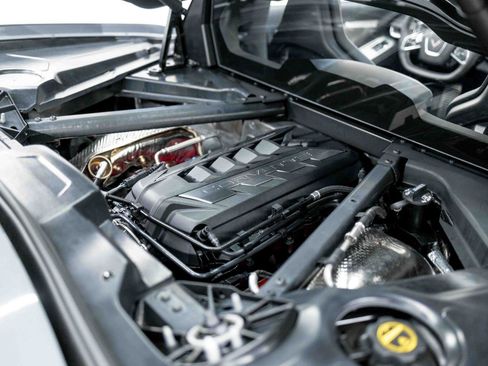 Used 2024 Chevrolet Corvette Stingray Preferred Cpe w/ Z51 Performance Package RWD image 51