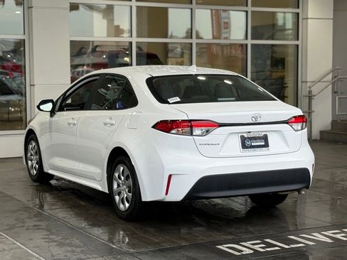 Used 2025 Toyota Corolla LE image 9