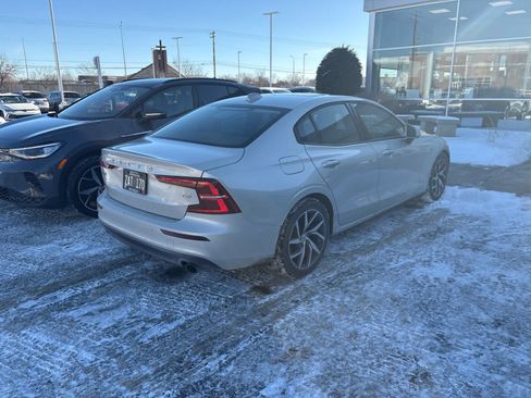 Used 2020 Volvo S60 T5 Momentum w/ Protection Package Premier image 4