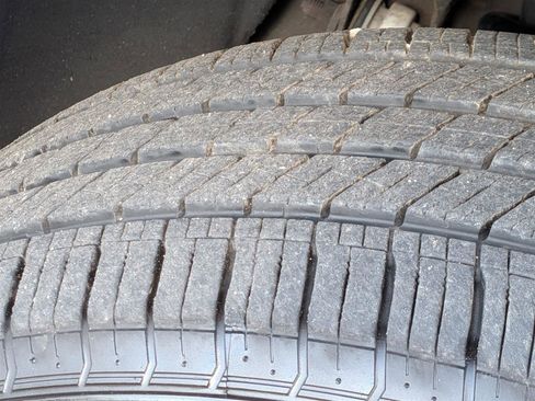 Used 2015 Chevrolet Suburban LTZ image 11