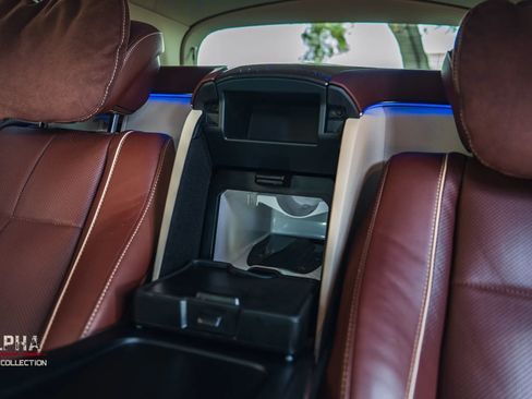 Used 2021 Mercedes-Benz Maybach GLS 600 4MATIC image 16