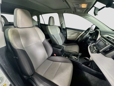 Used 2015 Toyota RAV4 XLE FWD image 28