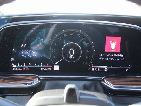 Used 2023 Cadillac Escalade Premium Luxury image 28