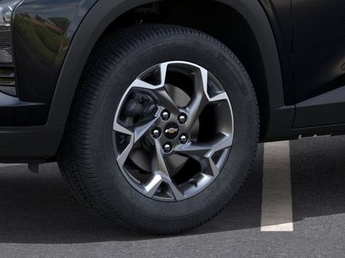 New 2026 Chevrolet Trax LT w/ Driver Confidence Package FWD image 9
