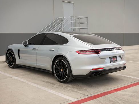 Used 2018 Porsche Panamera 4S image 5
