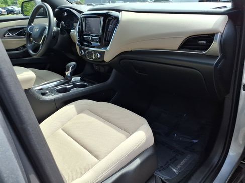 Certified 2023 Chevrolet Traverse LS w/ Safety Package AWD/4WD image 10