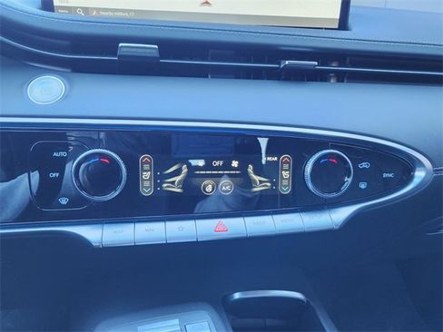 Used 2025 Genesis GV70 3.5T Sport w/ Sport Advanced Package image 14