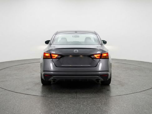 Used 2025 Nissan Altima 2.5 SV image 7