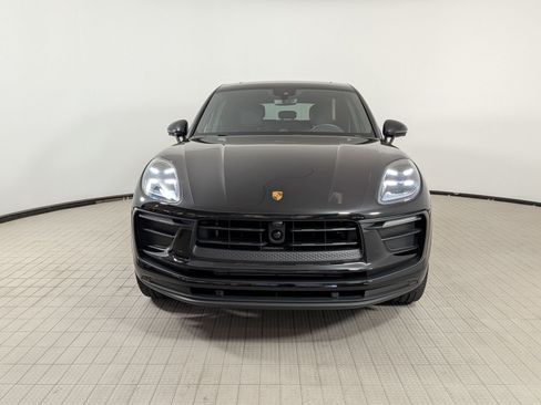 Certified 2026 Porsche Macan AWD/4WD image 6