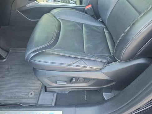 Used 2021 Ford Explorer Platinum w/ Equipment Group 601A AWD/4WD image 16