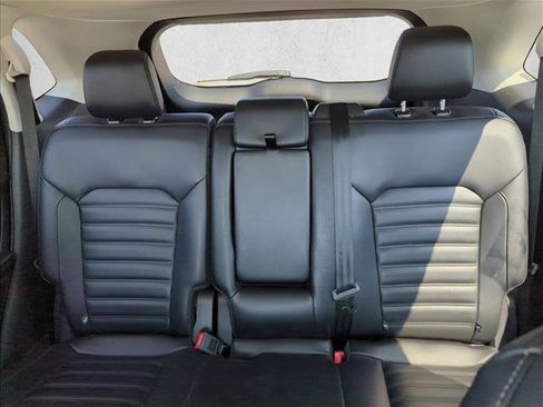 Used 2024 Ford Edge SEL image 26