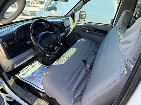 Used 2007 Ford F550 4x4 Regular Cab Super Duty image 14