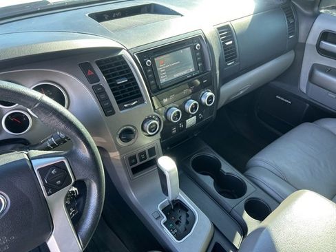 Used 2015 Toyota Sequoia Limited image 32