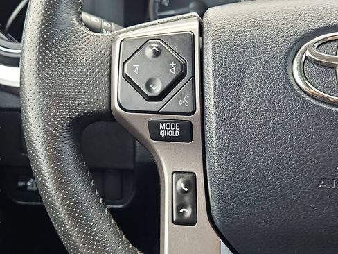 Used 2020 Toyota Tacoma SR5 AWD/4WD image 20