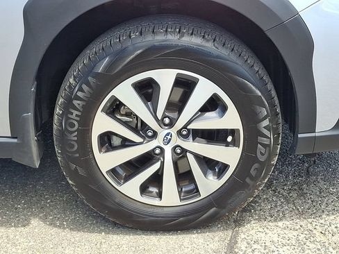 Used 2025 Subaru Outback Premium AWD/4WD image 28