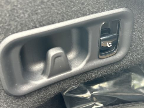 New 2026 Mercedes-Benz E 350 Sedan image 10