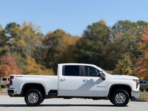 Used 2020 Chevrolet Silverado 2500 LT w/ All Star Edition image 11