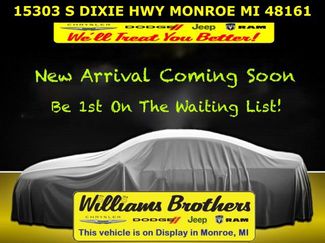 Used 2023 Chevrolet Traverse LT FWD video 1