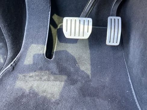 Used 2022 Tesla Model Y Performance image 16