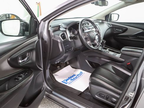 Used 2023 Nissan Murano SV FWD image 3