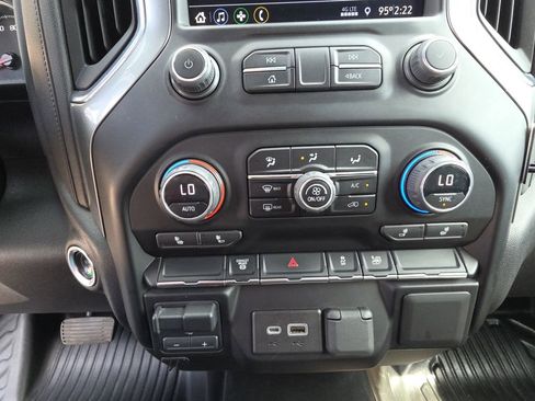 Used 2023 Chevrolet Silverado 3500 LT w/ Convenience Package AWD/4WD image 23