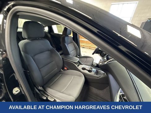 Used 2017 Chevrolet Malibu LT FWD image 36