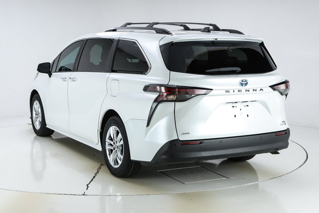 Used 2024 Toyota Sienna XLE w/ XLE Plus Package AWD/4WD image 10