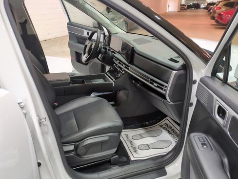 Certified 2024 Hyundai Santa Fe SEL FWD image 9