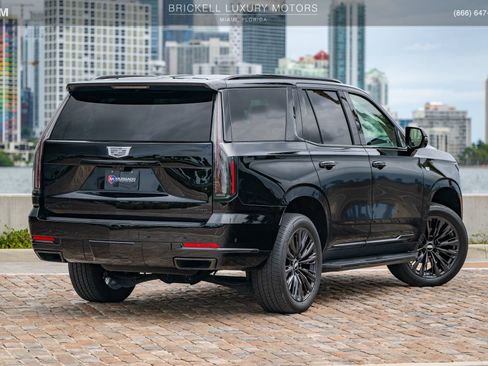 Used 2025 Cadillac Escalade Sport w/ LPO, ONYX Package AWD/4WD image 4