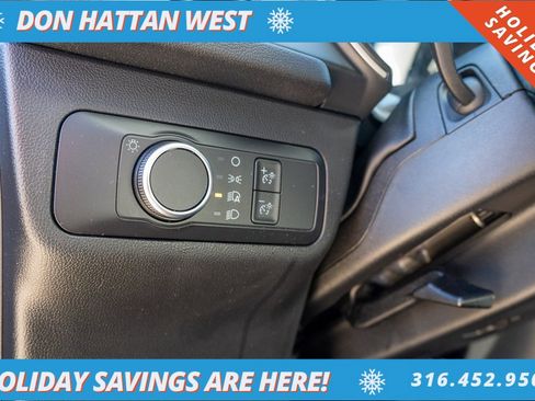 Used 2022 Ford Escape SE w/ Cold Weather Package image 18