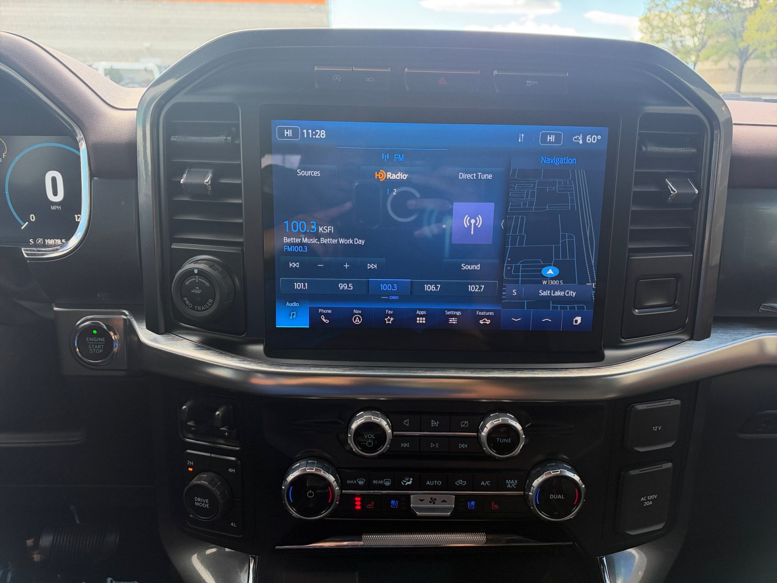 Used 2023 Ford F150 Lariat AWD/4WD image 24