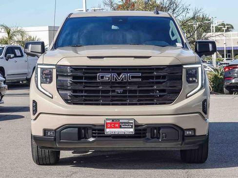 Used 2022 GMC Sierra 1500 Elevation w/ Elevation Premium Package image 2