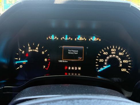 Used 2018 Ford F150 XL w/ Equipment Group 101A Mid AWD/4WD image 12