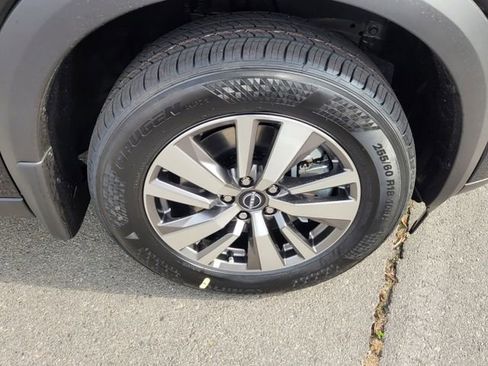 New 2026 Nissan Pathfinder SL AWD/4WD image 13
