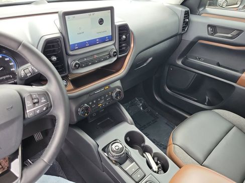 Used 2024 Ford Bronco Sport Outer Banks image 22