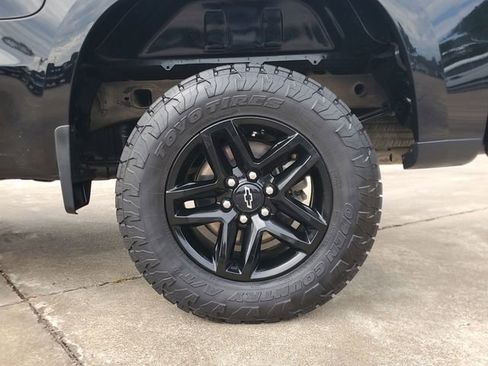 Used 2023 Chevrolet Silverado 1500 Custom Trail Boss AWD/4WD image 8